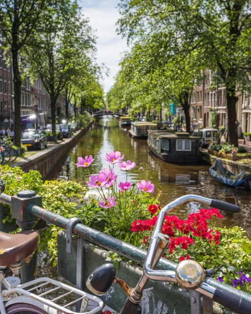 The Jordaan — The Amsterdam Neighbourhood Tourists Walk Straight Past