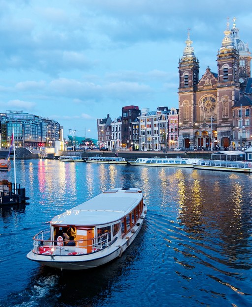 Amsterdam Canal Cruise: A Complete Guide to Choosing and Booking