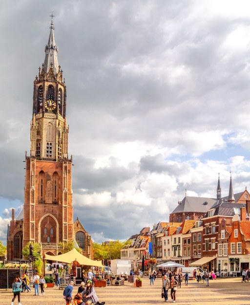 The Dutch Pottery That Copied China — and Now China Copies Back