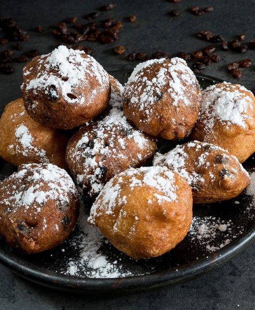 Amsterdam Food Guide: What to Eat, Where to Eat, and Dutch Dishes You’ll Love (2026)
