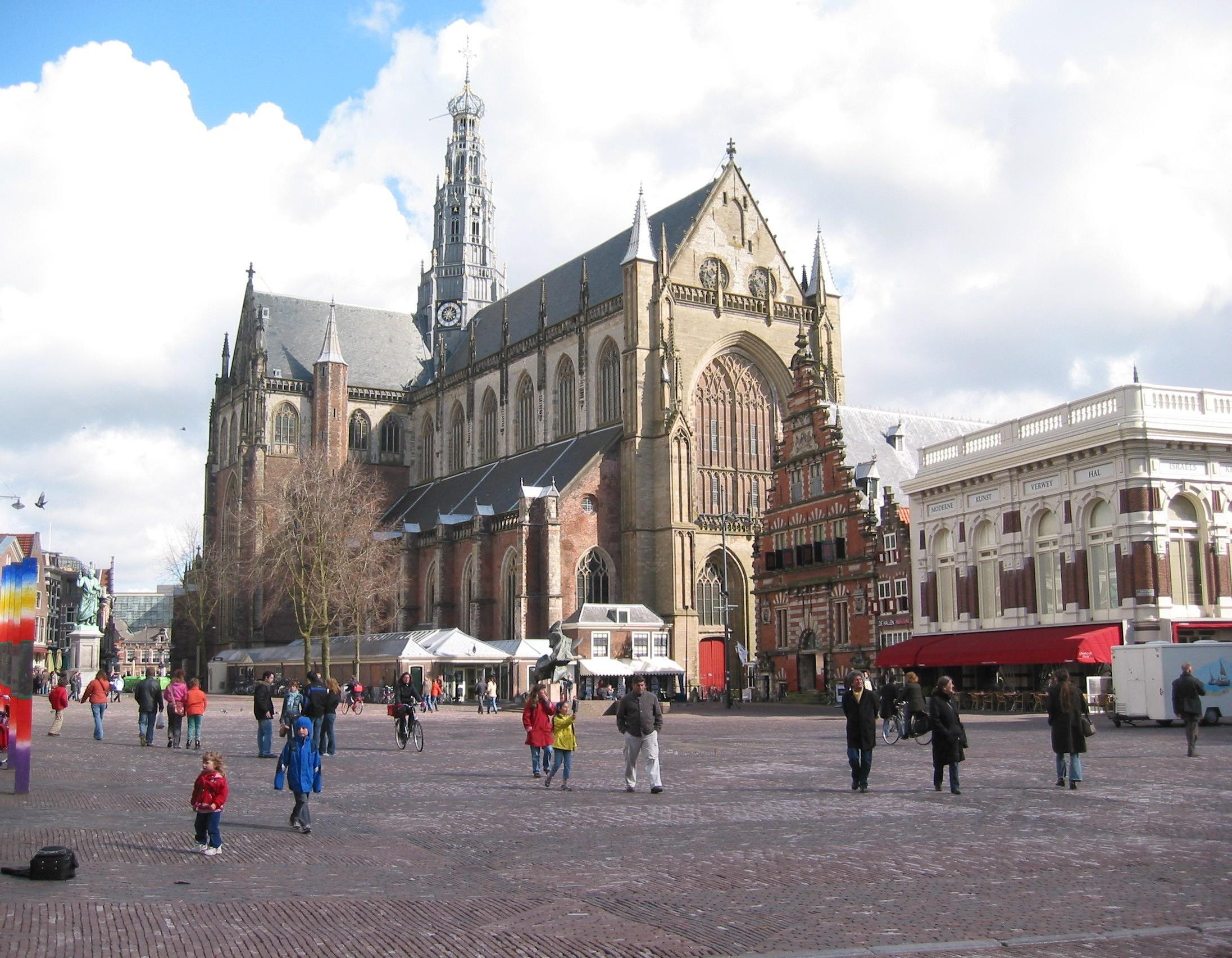 How Americans Move to the Netherlands via the DAFT Route